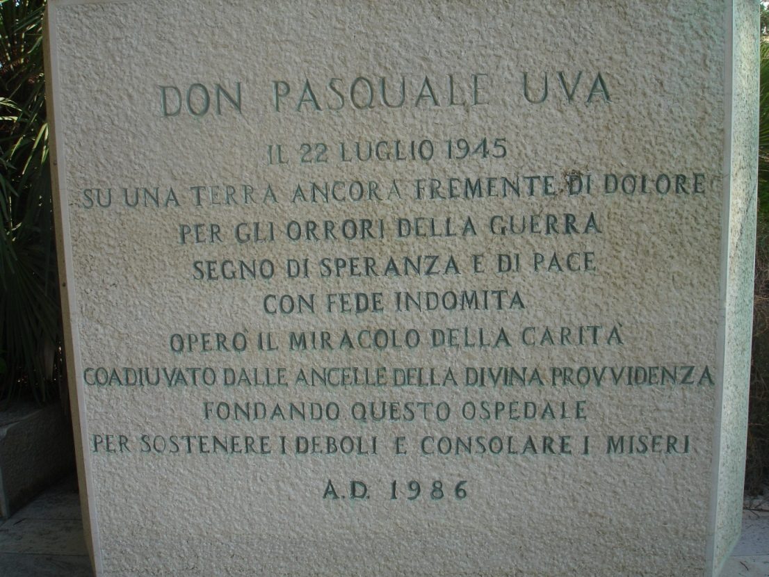 DON UVA'S BUST IN THE GARDEN (4).JPG